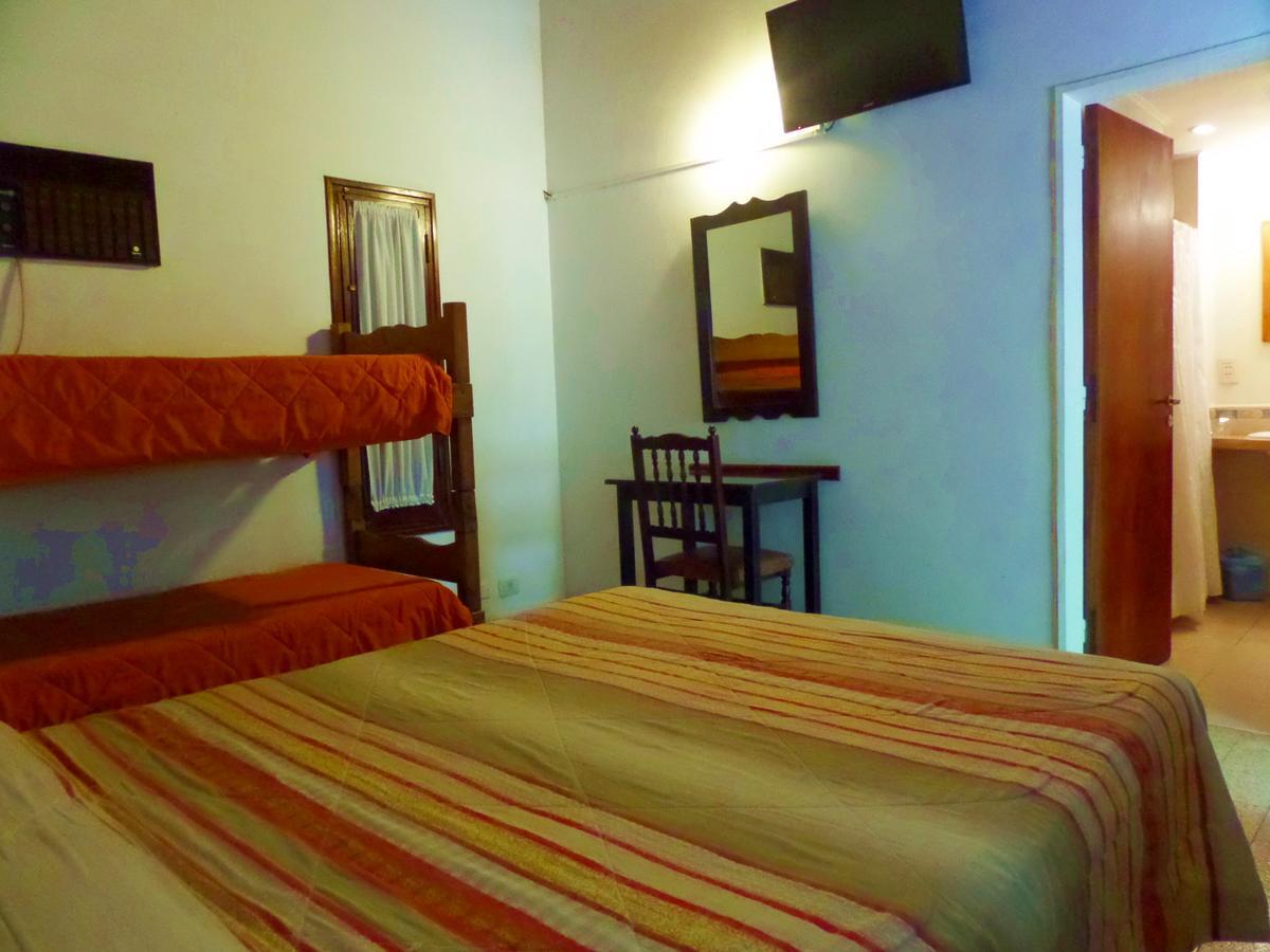 Hotel Carmen De Areco Bagian luar foto