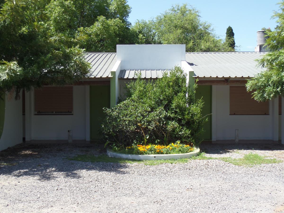 Hotel Carmen De Areco Bagian luar foto