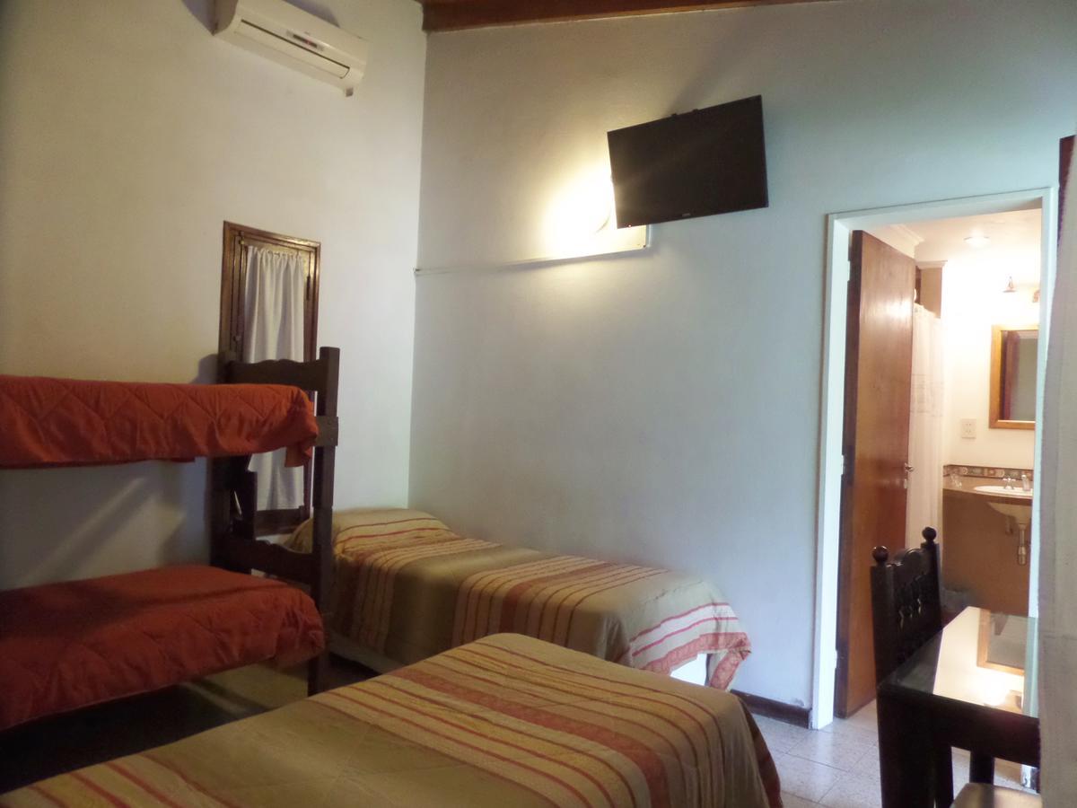 Hotel Carmen De Areco Bagian luar foto