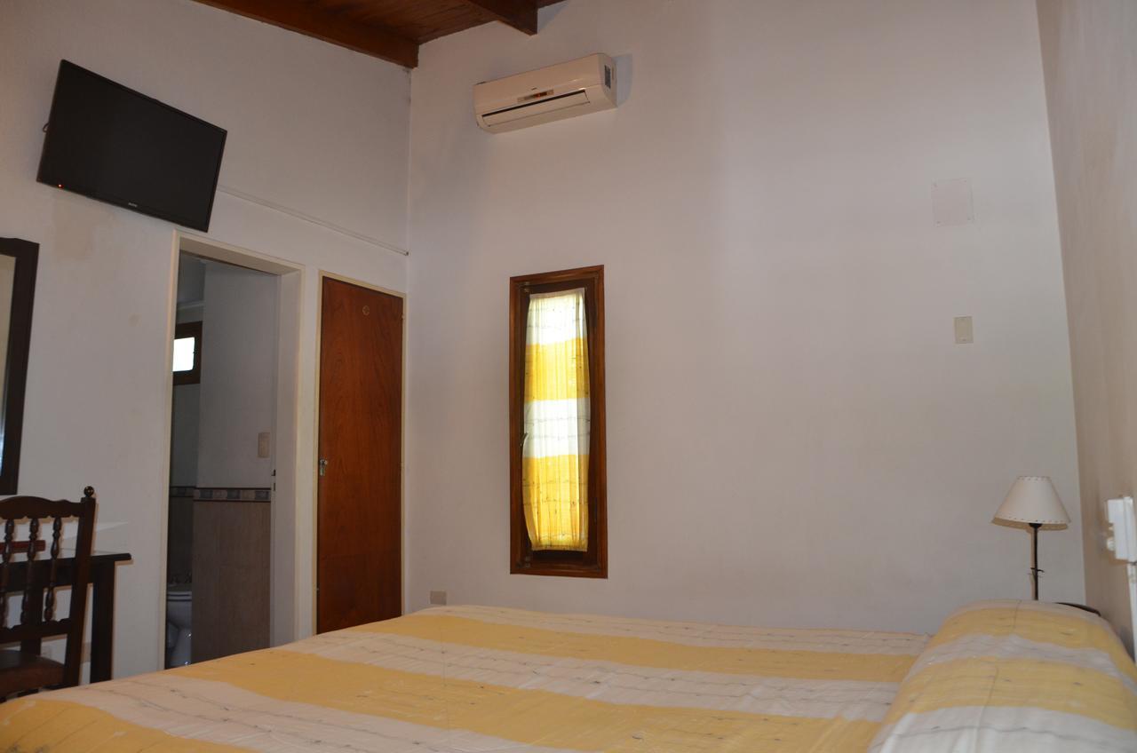 Hotel Carmen De Areco Bagian luar foto