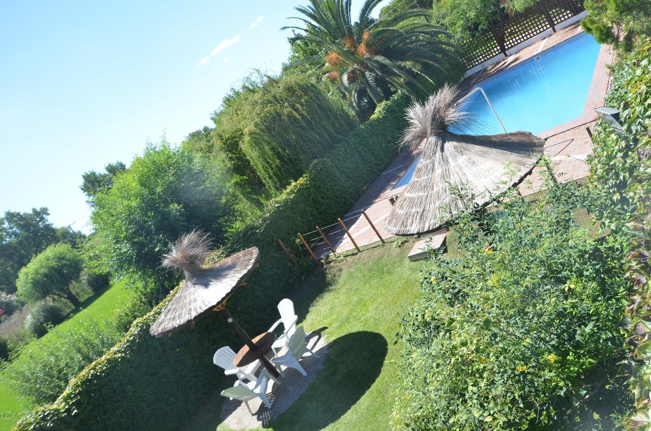 Hotel Carmen De Areco Bagian luar foto