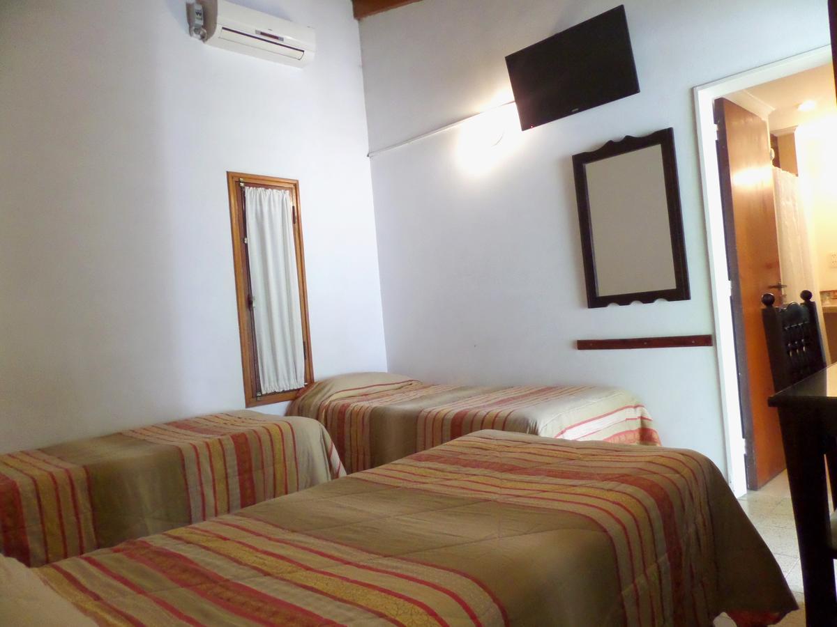 Hotel Carmen De Areco Bagian luar foto